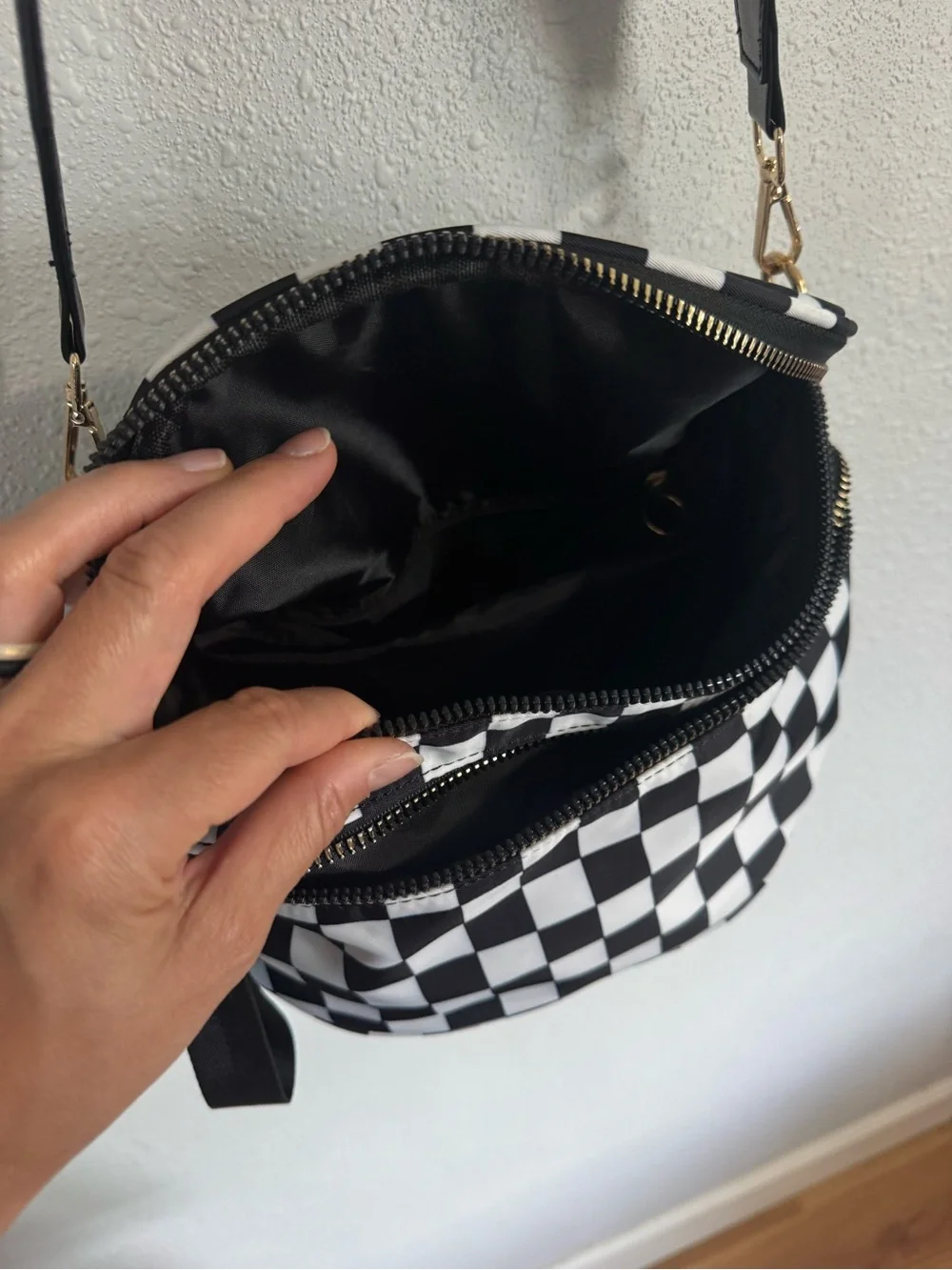 GoFree - The Roomiest Bum Bag (Black and White Checkered)